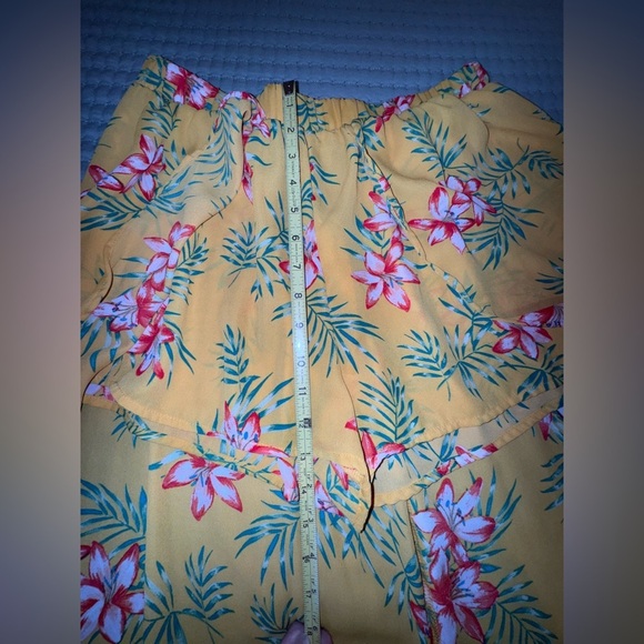 IRIS Floral Yellow Dress outfit w shorts and crop top. Size XL - Picture 10 of 16